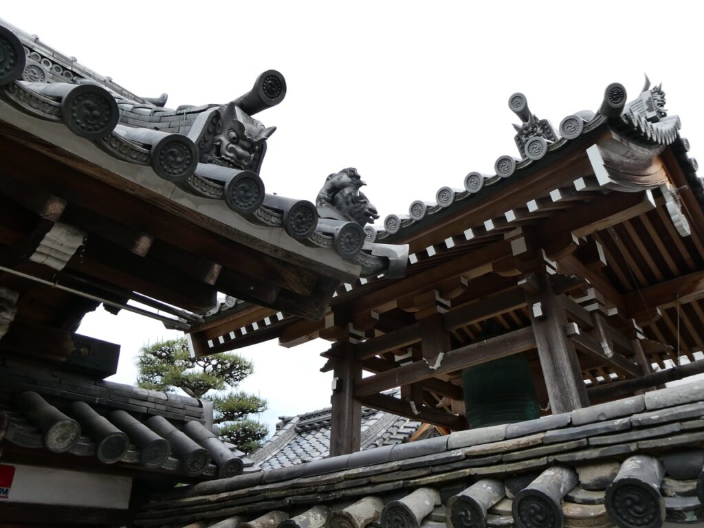 西福寺：狛氏の記憶が眠る“ふつうの家っぽい”歴史遺産