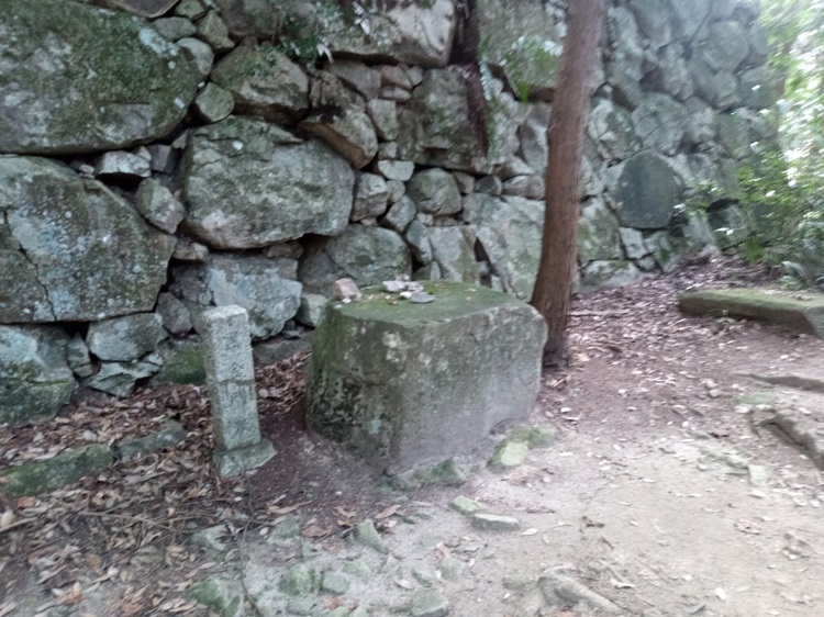 近世城郭の始まり；安土城