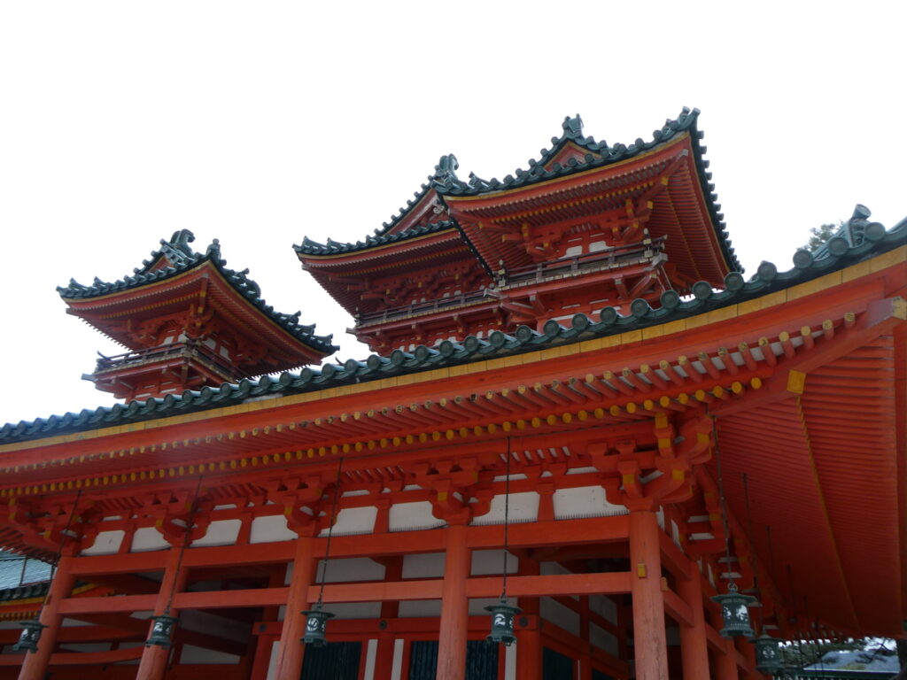 平安神宮で見た、失われた都の情熱と現代の結婚式